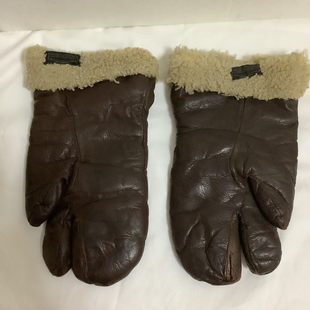WWII Air Force mittens